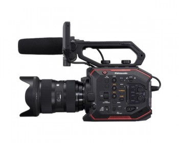 Panasonic AU-EVA1 Compact 5.7K Super 35mm Cinema Camera EF