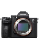 Sony Mirrorless Camera 24MP Full-Frame UHD 4K30p HLG & S-Log3 con ottica SEL-24105G