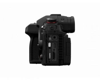 Panasonic Lumix GH6 Mirrorless Camera