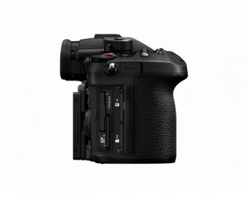 Panasonic Lumix GH6 Mirrorless Camera