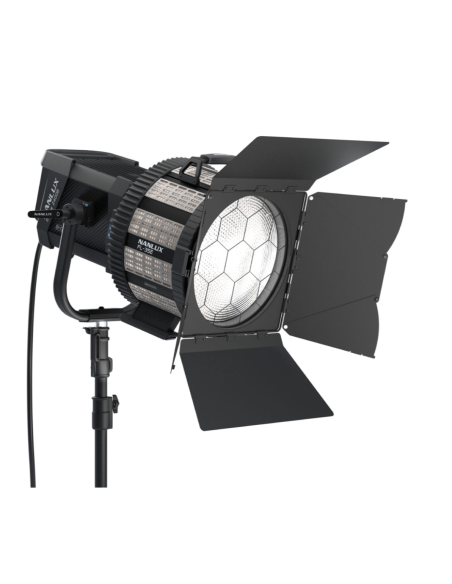 Nanlux FL-35E Lente Fresnel motorizzata da 15-46°