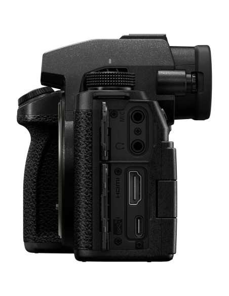 Panasonic Lumix S5 IIX + 20-60mm F3.5-5.6 OIS