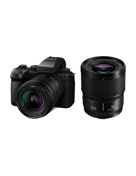 Panasonic Lumix S5 IIX + 20-60mm f/3.5-5.6 + 50mm f/1.8