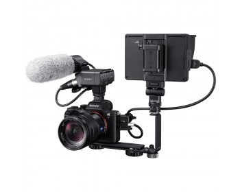 Sony CLM-FHD5 Clip-On 5 Inch Full HD LCD...
